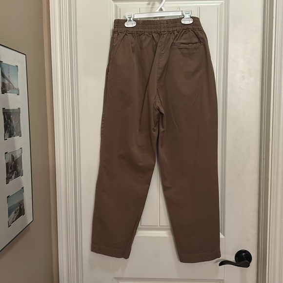 Everlane khaki/tan size 2 women’s elastic waist Pants - Picture 3 of 3